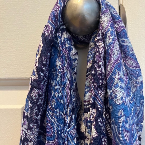 Isaac Mizrahi Live! purple and blue pattern scarf - Picture 3 of 6